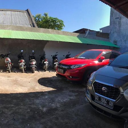 מלון Sungguminasa Penginapan Taman Makassar Indah מראה חיצוני תמונה