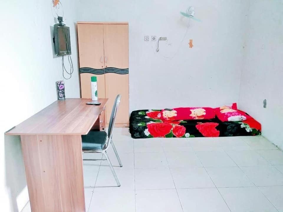 מלון Sungguminasa Penginapan Taman Makassar Indah מראה חיצוני תמונה